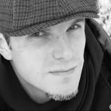 Manuel, auteur sur Critique Film