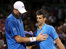 Ask john professional tennis what was it like to switch from college tennis to professional tennis? Novak Djokovic Besiegt Aufschlagriesen John Isner