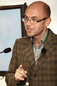 Wayne Hemingway to give closing address at Tyre Industry Conference