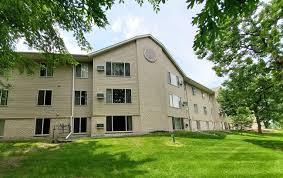 In addition, there are 2 houses for rent in circle pines with rental rates ranging from $1,525 to $2,270. Apartments For Rent In Circle Pines Mn Forrent Com