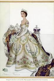 Quinze mois après le décès du roi george vi, le 6 février 1952, sa fille elizabeth est couronnée reine d'angleterre le 2 juin 1953. Tous Les Details Sur La Robe Du Couronnement De La Reine Elizabeth Ii D Angleterre