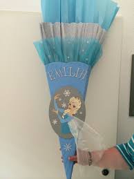 Schultute Mit Elsa Aus Disneys Eiskonigin Schultute Basteln Schultute Schuleinfuhrung