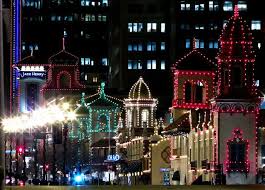 The Country Club Plaza Holiday Lighting Ceremony On Thanksgiving Night Kansas City Missouri Kansas City Plaza Country Club Plaza Holiday Lights