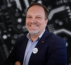 Cliff Creech's Instagram, Twitter & Facebook