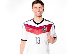 Heute (ab 21 uhr) schließt auch deutschland die gruppenphase ab. Das Brandneue Dfb Trikot Signiert Von Nationalspieler Thomas Muller