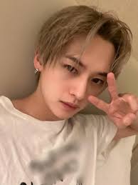 What are the living conditions like in Lee County?