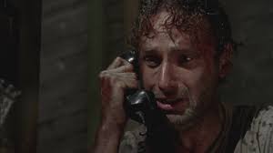 Resultado de imagen de llorando por un telÃ©fono antiguo