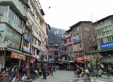 Vashisht Village Shops