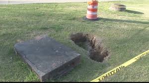 Aug 26, 2019 · if you suspect that your yard is on top of a sinkhole, take these steps: Storm Drainage Pipes Cause Sinkhole In Lizella Man S Front Yard 13wmaz Com