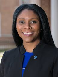 Paws for Patriots,' tutoring app, dancing in D.C:. Campus briefs