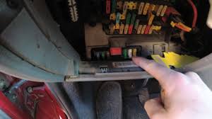 windshield wiper fuse location xsara picasso youtube windshield wiper fuse location xsara picasso