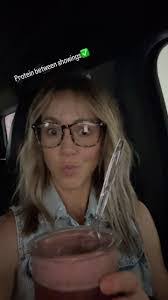 Danielle Condon's Instagram, Twitter & Facebook