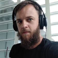 Paco Guzmán (@guzmanhe)