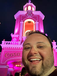 Anthony Errigo's Instagram, Twitter & Facebook