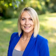 Julie Bonebrake's Instagram, Twitter & Facebook