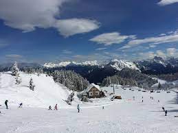 The many ski runs of zoncolan, in ravascletto in carnia, provide breathtaking views over a wide amphitheatre of magnificent summits. Uvodni Stranka Ravascletto