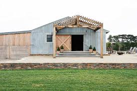 50 Best Barn Home Ideas On Internet New Construction Or Remodeling Inspirations Tags Barn House Barn House Plans Barn Style House Modern Barn Shed Homes