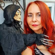 Debbie Craft's Instagram, Twitter & Facebook