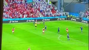 Крістіан еріксен втратив свідомість під час гри. Yhcbfvgdflhdzm