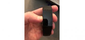 Aug 14, 2020 · tap brightness. Fitbit Charge 3 Screen Not Working Lot Of Users Facing Blank Black Display Issue Piunikaweb