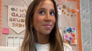 La singular forma en la que una profesora premia el buen comportamiento de  sus alumnos en clase