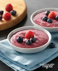 Bol De Yogourt Fouette Aux Petits Fruits Qu Est Ce Qui Mijote De Kraft Recipe Berry Smoothies Bowl Smoothie Bowl Recipe Mixed Berry Smoothie