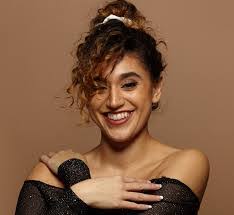 Sabrina Ali's Instagram, Twitter & Facebook