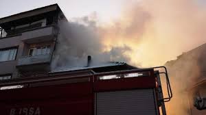 Sosyal medya fenomeni şarkıcı murat övüç, dün bursa'da yapılan roman düğününde sahneye çıktı. Bursa Yangin Haberleri Olay Gazetesi Bursa