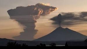 Gunung Lewotobi Erupsi, Penerbangan ke 3 Bandara NTT Terdampak