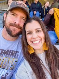 Peek At Prairie Wife's Life: Here Are Her Last 21 Phone Pics