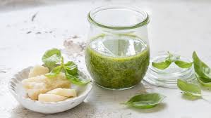 Rezept Basilikum Pesto Ndr De Ratgeber Kochen