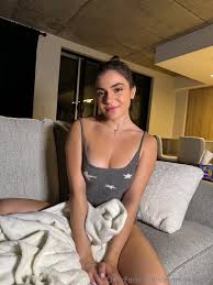 Emma Katalis Provocative Nude Shot - Ultimate Leak Revealed