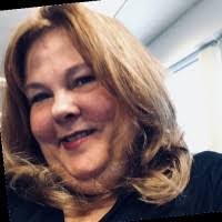 Deanna Kirby's Instagram, Twitter & Facebook