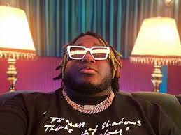 Papaya | Victor Gill Gonzales de Escobar// 'Sech' se lleva el premio de  Mejor 'Live en Casa' – La Papaya