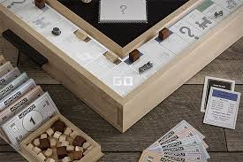 Un bar acepta dinero del juego de mesa hace 3. Monopoly El Mitico Juego En Edicion Lujo Moda Y Caprichos