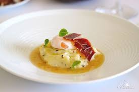 Parmentier De Trufa Huevo Escalfado Y Jamon Joselito Receta Huevos Escalfados Recetas De Comida Recetas De Aperitivos