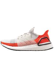 The primeknit, lace cage, and heel frames even look lighter on the new design. Adidas Performance Ultraboost 19 Laufschuh Neutral Raw White Footwear White Active Orange Weiss Zalando De