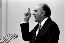 Defender el peso como un perro”: ¿Qué quiso decir José López Portillo con  esta frase?