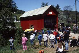 There were several scenes written that never made it into the final film, including one that showed the world of limbo between the living and the if you want to see beetlejuice in the flesh, book a flight to universal studios, where beetlejuice's rock and roll graveyard revue has been playing since 1992. Arts Heritage Trip Ideas The Official Vermont Tourism Website Vermontvacation Com