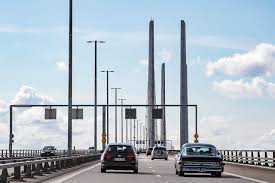 Adem är stolt över montagearbetet han utför på öresundsbron, ett av den tidens största projekt. Oro For Hoga Farter Pa Oresundsbron Krav Pa Ny Sorts Fartkontroll Oresundsinstituttet