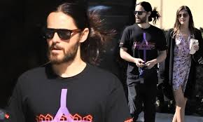 Actor and director vineeth sreenivasan has. Jared Leto Reps His Rock Band At Lunch With Girlfriend Valery Kaufman And Mother Constance In La Daily Mail Online