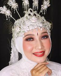 15 kebaya cantik untuk pernikahan adat sunda. Akad Nikah Dgn Siger Sunda Firgia Mua Wedding Gallery Facebook