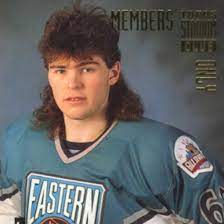 How big is jaromir jagr's traveling band of fans? Vpredu Byznys Vzadu Party Velka Galerie Mulletu Nadcasoveho Jaromira Jagra G Cz