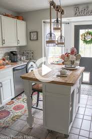 Ferme Cuisine Relooking Ile Avec Plateau En Bois Rustique Qui Ressemble A Bloc De Boucher In 2020 Small Kitchen Decor Kitchen Island Makeover Kitchen Remodel