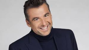 Κούστα, πρωταγωνιστές του πολύκροτου διαζυγίου εκατομμυρίων ευρώ, εμφανίστηκαν στο δικαστήριο με πνεύμα συνεργασίας. Giwrgos Liagkas Dhmosia Syggnwmh Zhthse Apo Th Sofia Giannikopoyloy