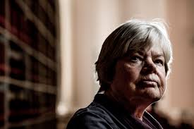 Kapitel 9: “Hvem ønsker at ydmyge andre? Det gør fjender.” Er Findsen offer  for et hævntogt?