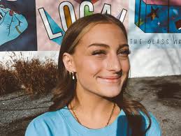 Took P to get her nose pierced today. 🫶🏻