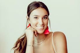 Courtney Mcdonald's Instagram, Twitter & Facebook