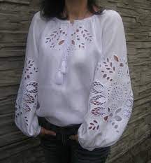Жіночий національний одяг українок вже став модною тенденцією. Vishivanka Zhinocha Nadiya Vysa35 Vishivanka Anna Ruchnoyi Roboti Na Ukrainart