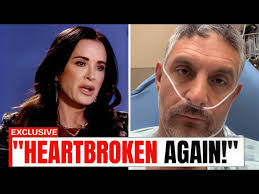 RICK & KELLY'S DAILY SMASH *TAX DAY TUESDAY APRIL 15* CHUMP CON HIGHLIGHTS  & THE SOCAL EARTHQUAKE!